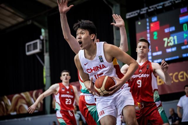 杨瀚森选秀行情稳中有升？两大因素左右其前景